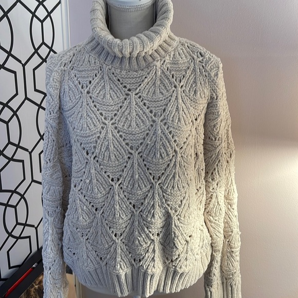 POL Sweaters - Chenille turtle neck crop sweater